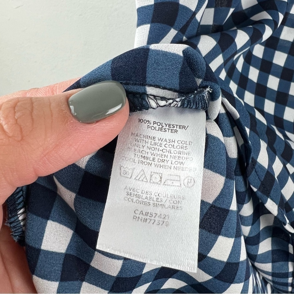 Ann Taylor Navy Gingham Sleeveless Blouse Size MP - Picture 5 of 6